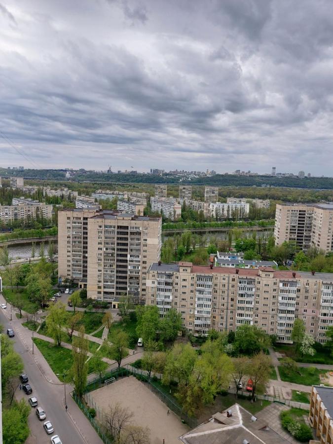 Студія З Неймовірним Краєвидом Біля М Лівобережна Ліфт Інтернет Працює Kiev Dış mekan fotoğraf